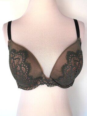 Victoria's Secret Dream Angles Lace Push-up Bra Size 38D Green